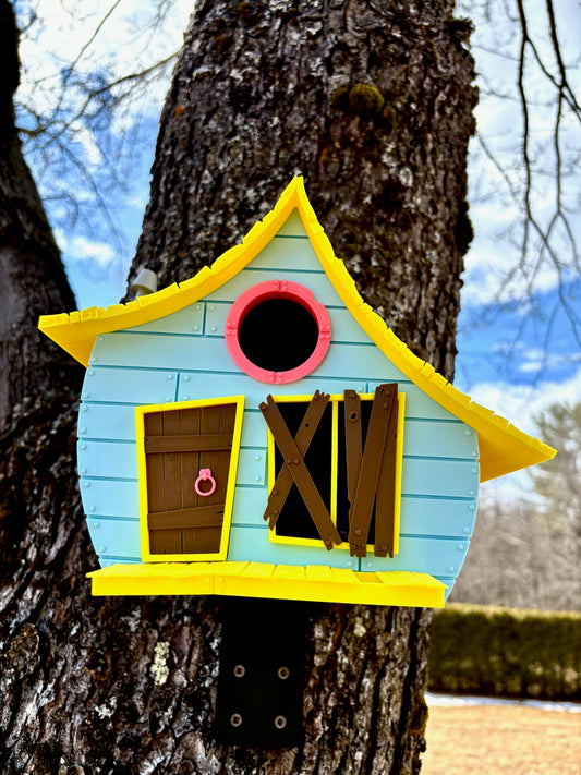 Whimsical Shack Birdhouse – A Quirky Hideaway with Character