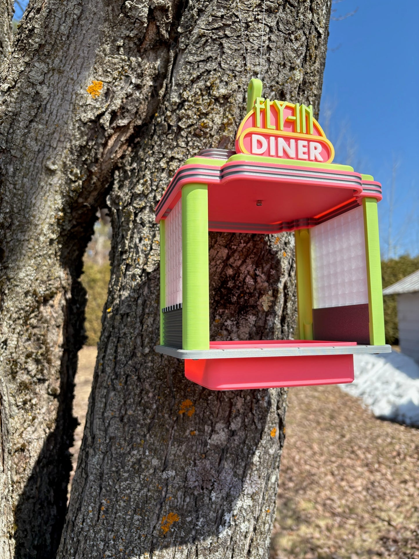 Fly-In Diner Bird Feeder – Serving Style with a Side of Seeds