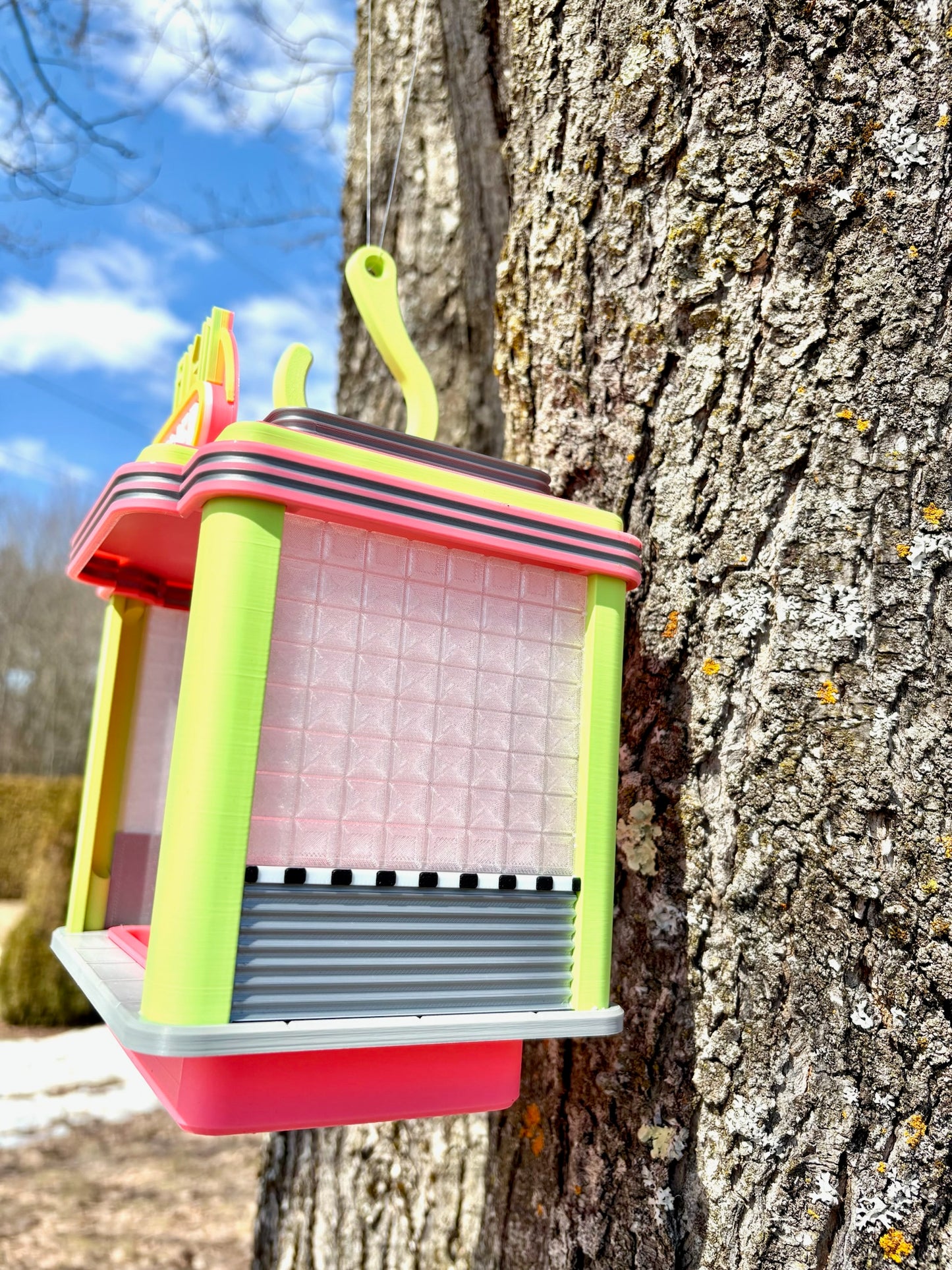 Fly-In Diner Bird Feeder – Serving Style with a Side of Seeds