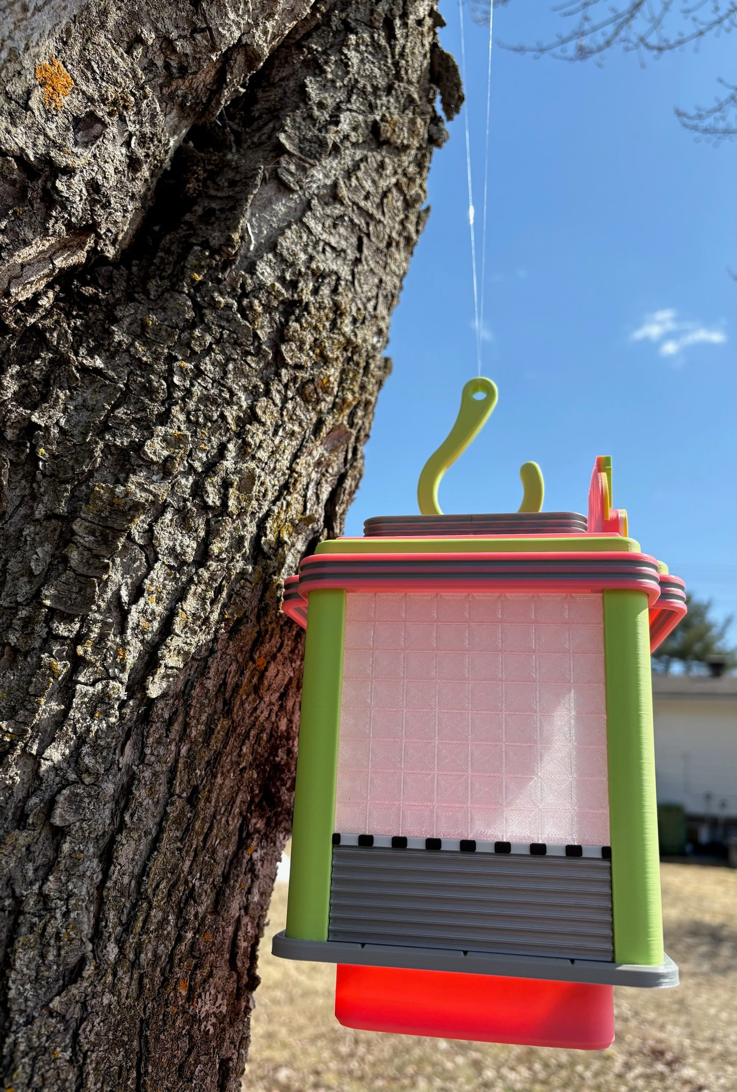 Fly-In Diner Bird Feeder – Serving Style with a Side of Seeds