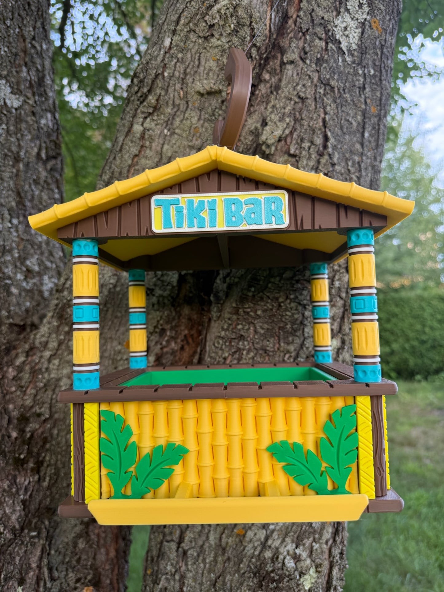 Tiki Bar Bird Feeder – Tropical vibes for your yard