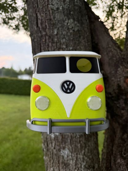 Retro Bus Birdhouse – A Road‑Trip Retreat for Feathered Friends