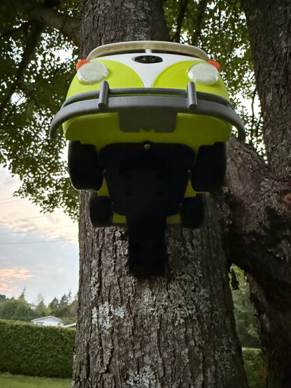 Retro Bus Birdhouse – A Road‑Trip Retreat for Feathered Friends