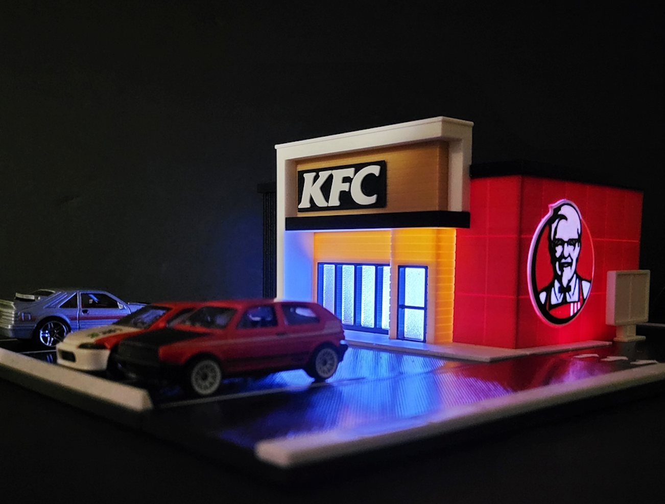 KFC Hot Wheels Diorama — Finger-Lickin’ Scene for 1:64 Displays