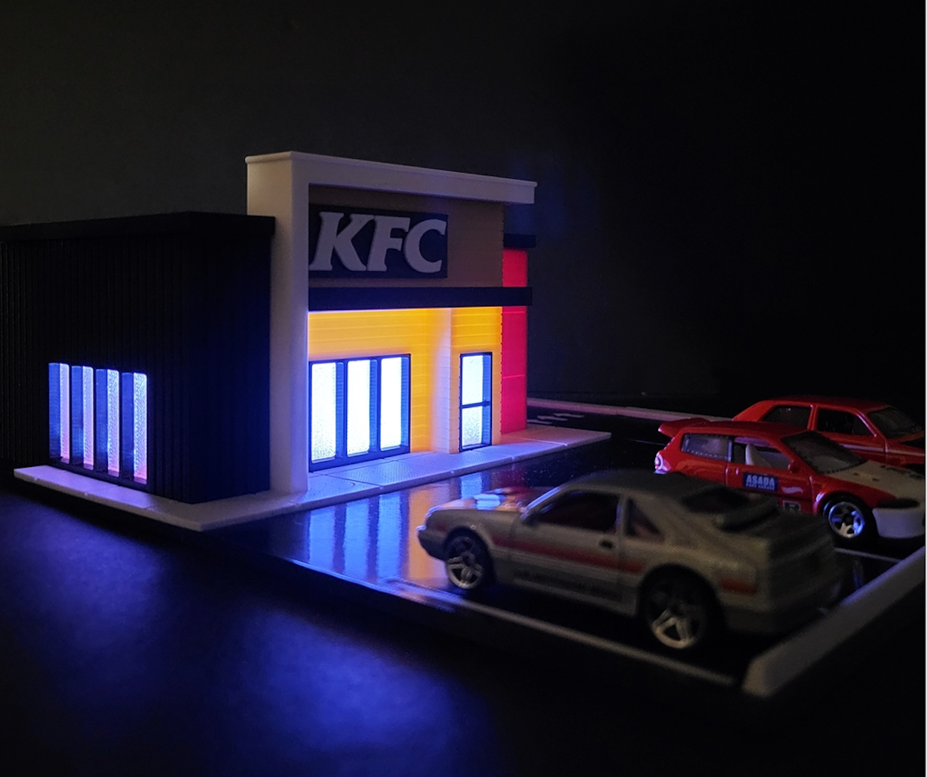 KFC Hot Wheels Diorama — Finger-Lickin’ Scene for 1:64 Displays
